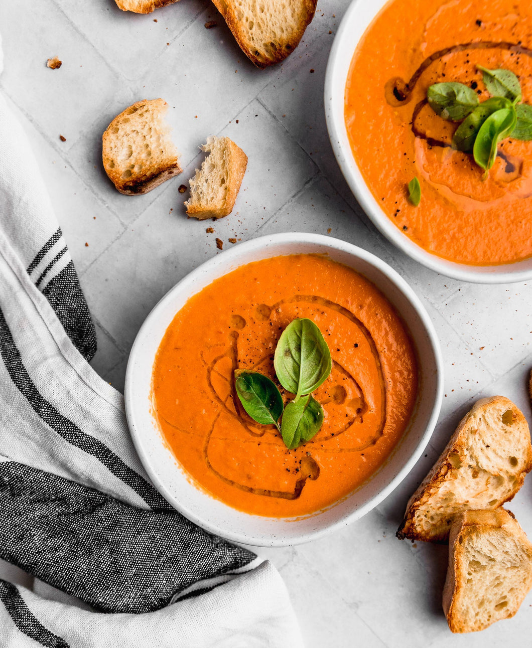 Sopa de tomate y morrón rostizado (MTY)
